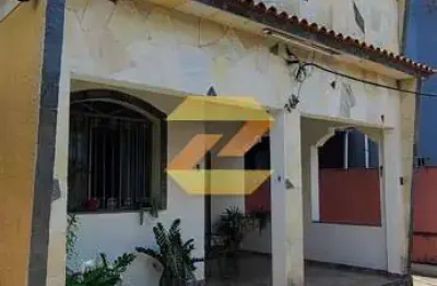 Casa Ampla com Quintal e  Área Gourmet, 3 quartos, 3 banheiros, 2 vagas