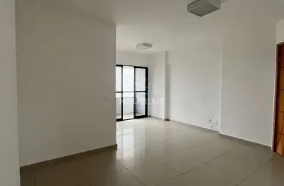 Apartamento à venda semimobiliado com 3/4 sendo 1 suíte e 2 vagas de garagem.