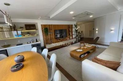 Apartamento 3suítes sendo1 master com closet e 2 vagas de garagem.