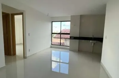Apartamento para vender com 2/4 sendo uma suíte em capim macio.