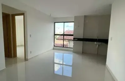 Apartamento para vender com 2/4 sendo uma suíte em capim macio.