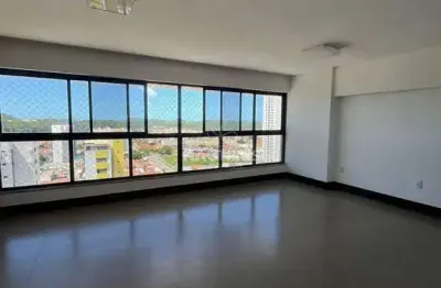 Venda de apartamento 3/4 sendo 2 suítes com closet e 3 vagas de garagem.