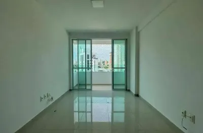 Apartamento para locação com 3/4 sendo 1 suíte e 2 vagas de garagem.