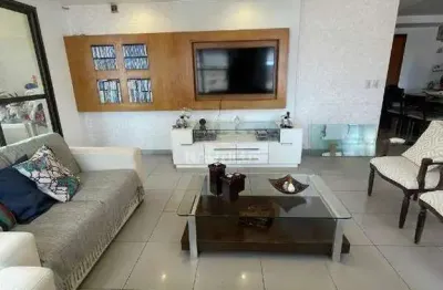 Apartamento 3/4 sendo 1 suíte master com closet e 2 vagas de garagem.