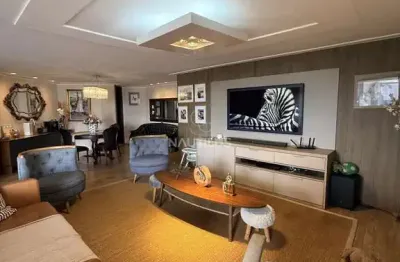 Apartamento à venda com 4/4 sendo 3 suítes e 2 vagas de garagem.