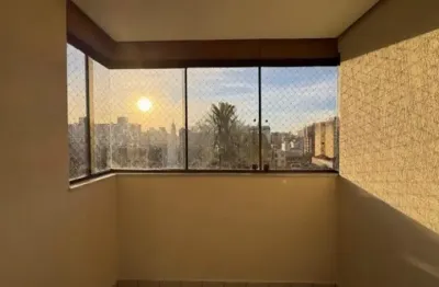 Apartamento na josé do patrocínio com 2 dormitórios sacada churrasqueira.