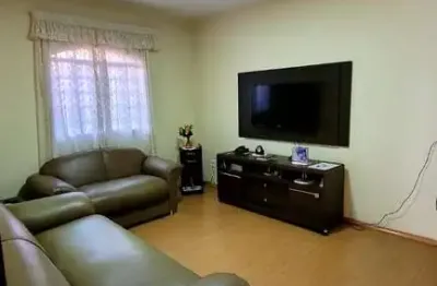 Sobrado com 3 qto. vila resende: oportunidade incrível para morar ou investir.