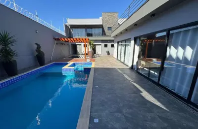 4 suítes, piscina com hidro, academia, espaço gourmet e muito mais
