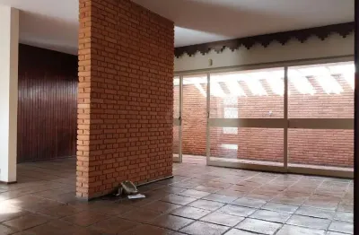 Casa para venda no bairro são dimas um quarteirão da av. carlos botelho.
