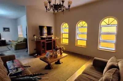 Casa comercial à venda na Cidade Alta, Piracicaba 