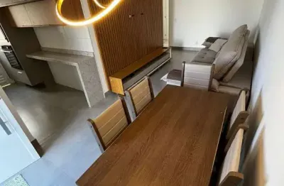 Casa linda com armarios planejados, 2 dormitórios e uma suíte no reserva taquara