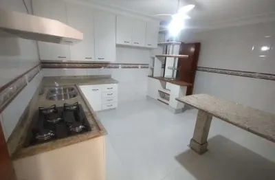 Casa para alugar no piracicamirim com 3 quartos, suíte e área gourmet