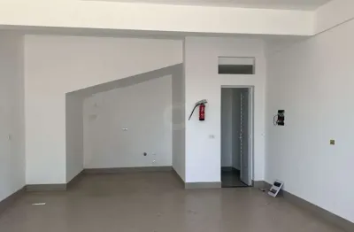 Sala comercial nova e versátil para alugar no São Mateus – Piracicaba