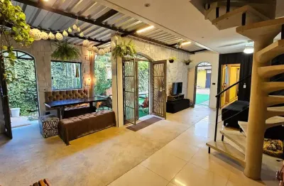 Casa Container com piscina e area gourmet na dois corregos em Piracicaba/SP