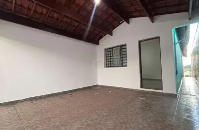 Casa à venda | 2 quartos | quintal | 2 vagas | sta. Rosa | piracicaba-sp