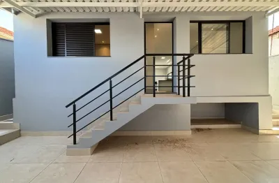 Casa com três dormitórios e edícula no bairro nova americana em americana-sp