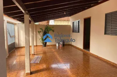 Casa com 3 quartos à venda na Rua 20, Setor Paranaíba, Itumbiara
