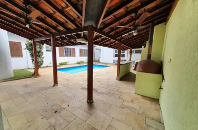 Um achado! térrea em rua fechada na granja julieta!