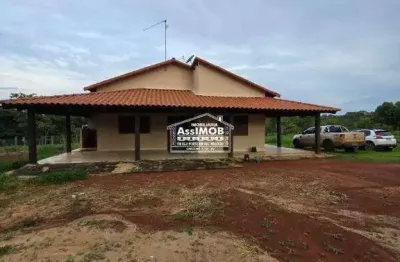 Chacara venda, 4000m², casa 2 quartos sendo 1 suite, proxima a cidade, Paracatu-MG