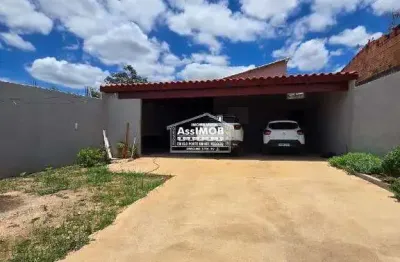 Casa com 2 quartos à venda na Rua Adrilhes Ulhôa, Paracatuzinho, Paracatu