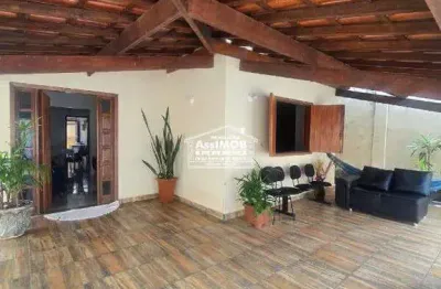 Casa venda - 3 quartos sendo 1 suite, garagem varios veículos, área construida 160m², área terreno 450m², Vila Mariana, Paracatu-MG