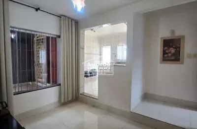 Casa para locação com 02 quartos na Rua Angelo Monteiro, 280 - Cidade Nova II