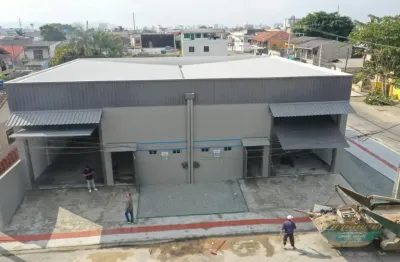 Galpão de 160m² privativos e mezanino c/ 2 entradas no bairro cidade nova