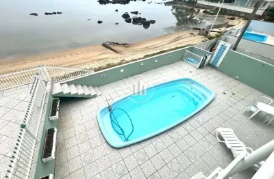 Casa com 3 quartos à venda na Rua Assis Brasil, 4529, Ponta de Baixo, São José