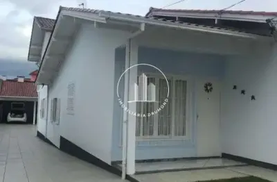 Casa com 4 quartos à venda na Rua Manoel Loureiro, 997, Barreiros, São José