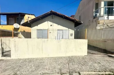 Casa com 2 quartos à venda na Rua Criciúma, 183, Bela Vista, São José