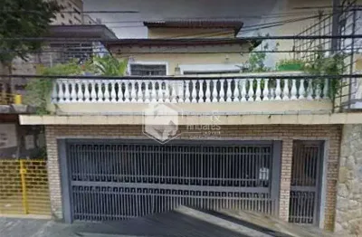 Sobrado à venda,com 138m², terraço, 2 dorm. (1 suite),  sala 2 ambientes, gesso com spots, piso de