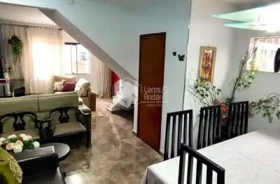 Sobrado à venda, com 140 m² com 4 dorms, sendo 2 suítes, ampla área externa, 2 vagas de garagem - j