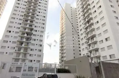 Apto à venda, 78m² com 3 dorms.,  sala com  varanda, cozinha e dorms. com armários, vista deslumbra