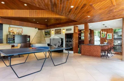 Casa em condomínio para venda e locação com 5 quartos, sendo 5 suítes , 953m²