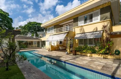 Casa em condomínio para venda e locação com 5 quartos, sendo 5 suítes, 953m²