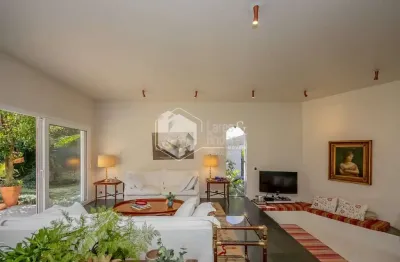 Casa tipo para venda em real parque com 4 quartos, sendo 2 suítes, 295m²