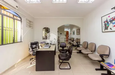Casa tipo para venda em saúde com 5 quartos, sendo 1 suíte, 261m²