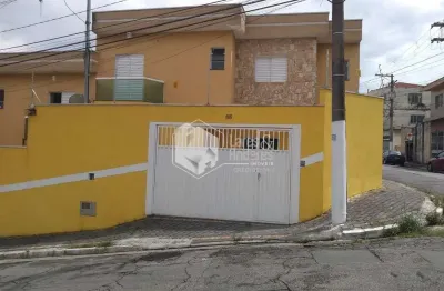 Sobrado à venda, com 100m², 2 suítes, móveis planejados, churrasqueira, portão eletrônico, 3 vagas