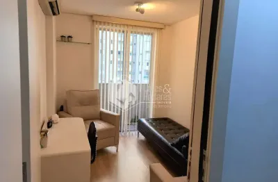 Sala à venda, com 37m² 2 salas + recepção, 2 banheiros, com sacada e vista do nono andar, com 1 vag