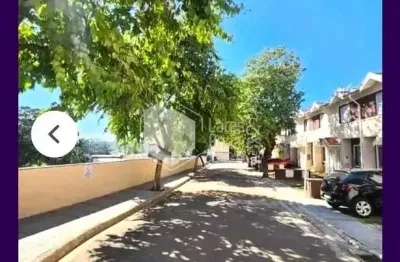 Casa de cond. venda, com 116 m² com 2 dorms, 2 salas com cozinha planejada e 2 vagas no cond reside