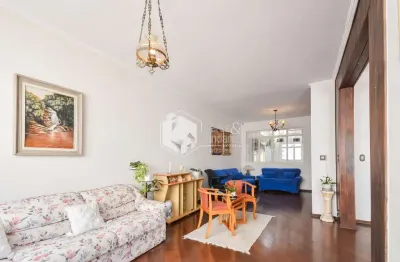 Casa tipo para venda em saúde com 5 quartos, sendo 3 suítes, 309m²