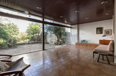 Sobrado para venda em moema com 5 quartos, sendo 1 suíte, 209m²