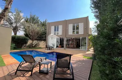 Casa no condomínio guaporé 1 para venda com 4 quartos, sendo 3 suítes, 325m²