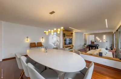 Casa para venda em Vila Tramontano com 5 quartos, sendo 2 suítes , 398m²