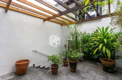 Casa com 2 quartos à venda na Rua Xavier Gouveia, 86, Parque Colonial, São Paulo