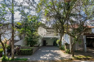 Casa em condomínio para venda com 3 quartos, sendo 3 suítes, 170m²