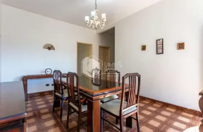 Casa tipo para venda em vila inglesa com 3 quartos, 217m²