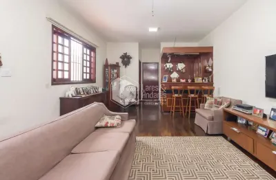 Casa tipo para venda e locação em lapa com 4 quartos, sendo 1 suíte, 179m²