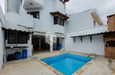 Casa tipo para venda em conjunto residencial santa terezinha com 4 quartos, sendo 1 suíte, 192m²