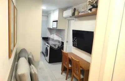 Apto à venda, com 30m² 2 dorm. equipado, mobiliado, com ar condicionado, armários planejados, em fr
